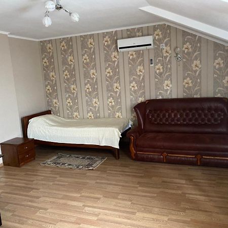 Гостинний Маєток Hotel Myla Exterior photo
